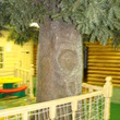 Искусственная огромная Ель для декора колонны в кафе "Сказка" по мотивам сказки "О Царе Салтане" г. Кострома - 2008г.