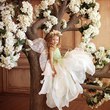 Искусственное дерево цветущее белыми цветами для фотостудии