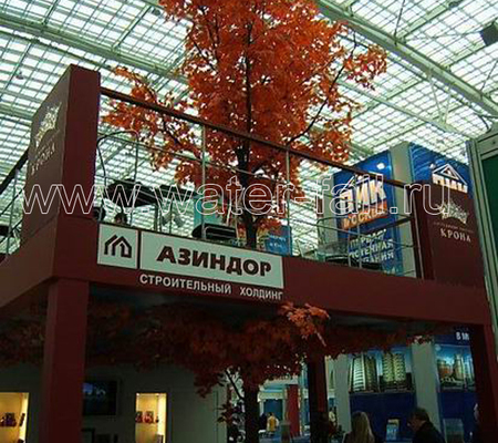 Клен с натуральным стволом и искусственными листьями высотой 7,0м. г. Москва 2006г.